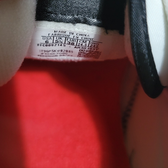 Reebok Unisex White and Black Sneakers with Red Accents - Picture 5 of 6